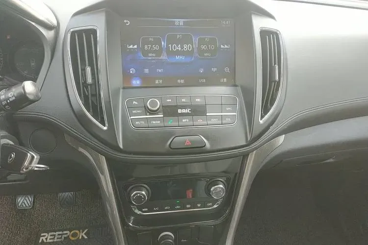 2017 BAIC Hyosow S5 1.3T 133HP L4 5MT,autocango,china used car exporter,china ev exporter,chinese used car exporter,chinese used ev exporter