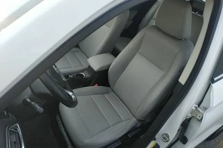 2017 BAIC Hyosow S5 1.3T 133HP L4 5MT,autocango,china used car exporter,china ev exporter,chinese used car exporter,chinese used ev exporter