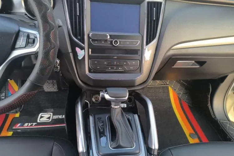 2017 Zotye SR7 1.5T 150HP L4 CVT,autocango,china used car exporter,china ev exporter,chinese used car exporter,chinese used ev exporter