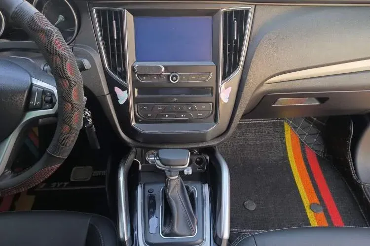 2017 Zotye SR7 1.5T 150HP L4 CVT,autocango,china used car exporter,china ev exporter,chinese used car exporter,chinese used ev exporter