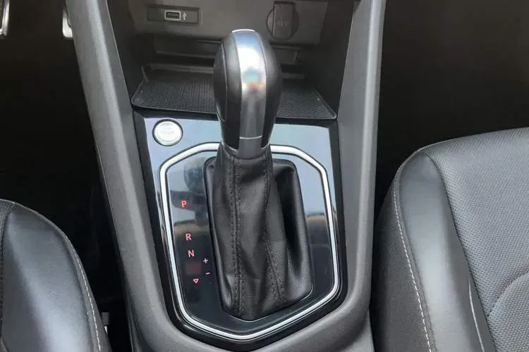 2020 Jetta VS7 1.4T 150HP L4 6AT,autocango,china used car exporter,china ev exporter,chinese used car exporter,chinese used ev exporter