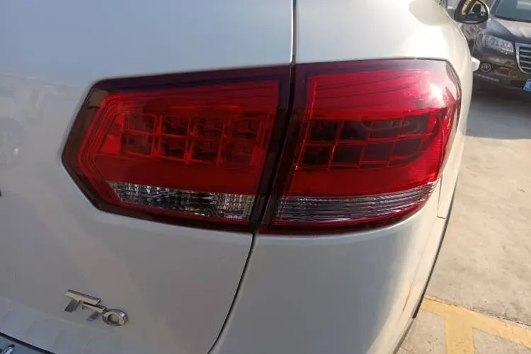 2015 Yema T70 1.8L 133HP L4 5MT,autocango,china used car exporter,china ev exporter,chinese used car exporter,chinese used ev exporter