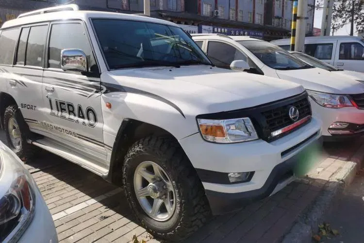 2015 Leopaard Q6 2.4L 147HP L4 5MT,autocango,china used car exporter,china ev exporter,chinese used car exporter,chinese used ev exporter