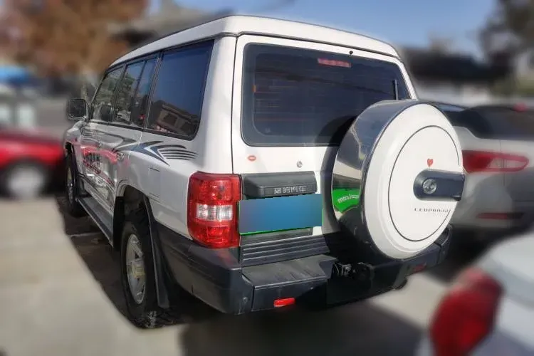 2015 Leopaard Q6 2.4L 147HP L4 5MT,autocango,china used car exporter,china ev exporter,chinese used car exporter,chinese used ev exporter