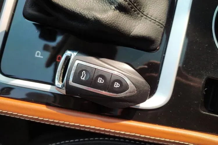 2017 Zotye T300 1.5T 144HP L4 CVT,autocango,china used car exporter,china ev exporter,chinese used car exporter,chinese used ev exporter