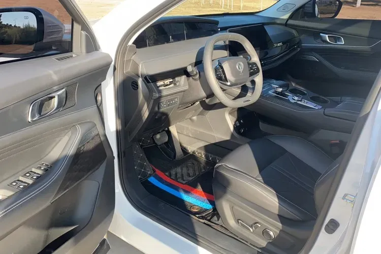 2023 ChangAn UNI-K iDD 1.5T 170HP L4 6TCT PHEV 28.39KWH,autocango,china used car exporter,china ev exporter,chinese used car exporter,chinese used ev exporter