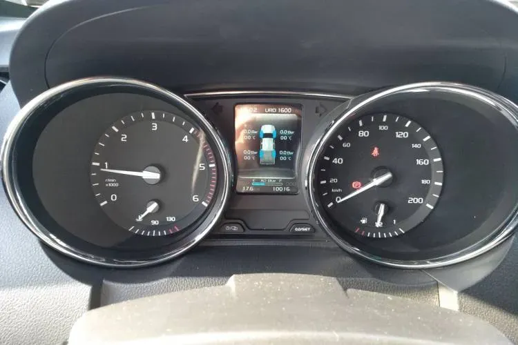 2021 Isuzu Taga 3.0T 143HP L4 5MT,autocango,china used car exporter,china ev exporter,chinese used car exporter,chinese used ev exporter