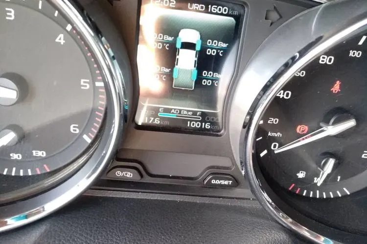 2021 Isuzu Taga 3.0T 143HP L4 5MT,autocango,china used car exporter,china ev exporter,chinese used car exporter,chinese used ev exporter