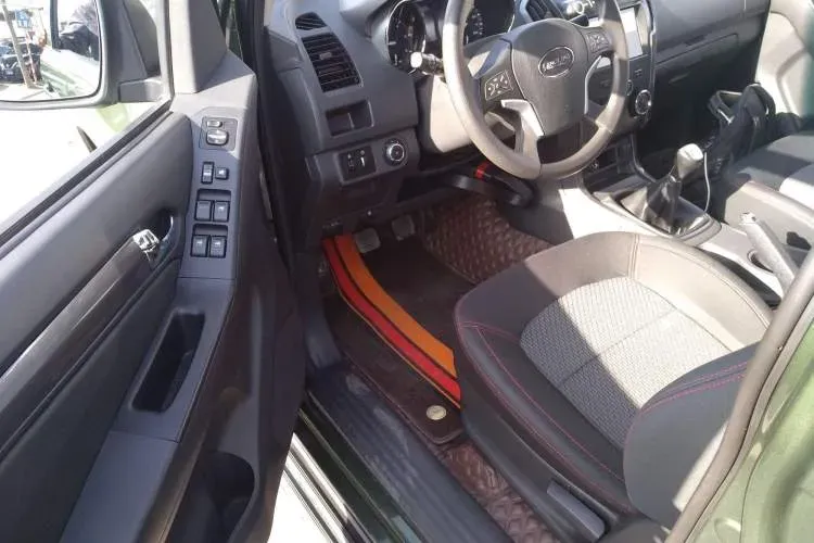 2021 Isuzu Taga 3.0T 143HP L4 5MT,autocango,china used car exporter,china ev exporter,chinese used car exporter,chinese used ev exporter