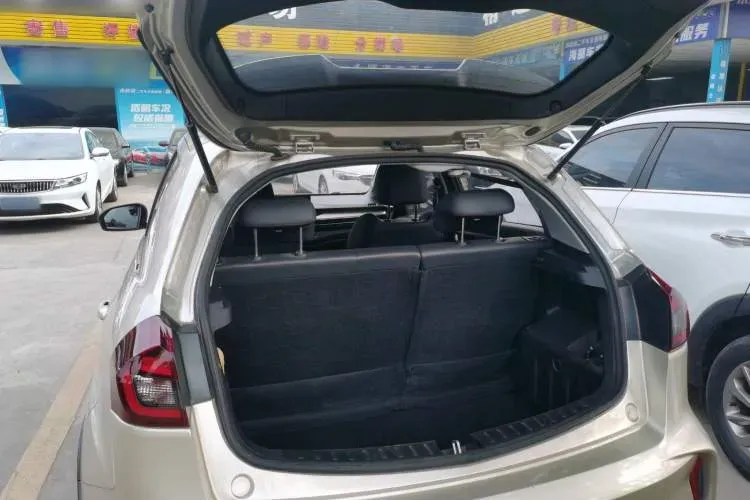 2021 Geely Vision X3 1.5L 109HP L4 CVT,autocango,china used car exporter,china ev exporter,chinese used car exporter,chinese used ev exporter