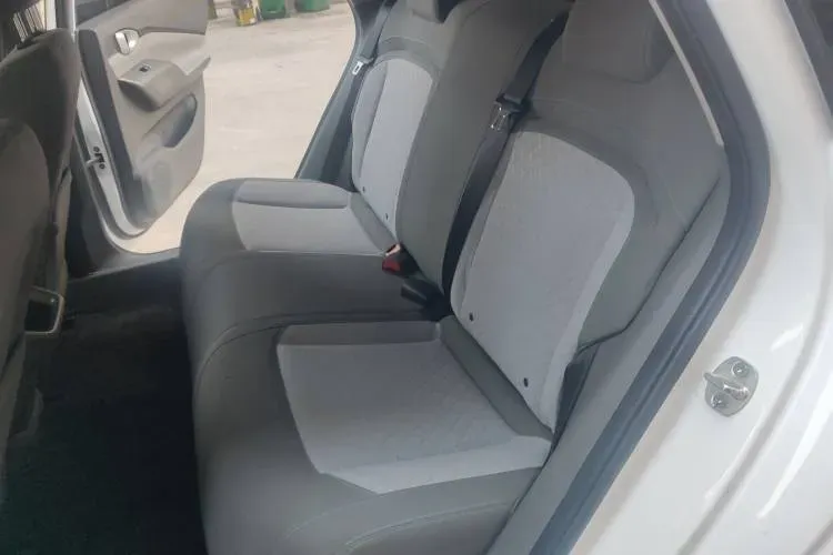 2020 BaoJun RC-5 1.5L 99HP L4 6MT,autocango,china used car exporter,china ev exporter,chinese used car exporter,chinese used ev exporter