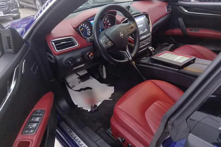 2023 Maserati MC20 3.0T 630HP V6 8DCT,autocango,china used car exporter,china ev exporter,chinese used car exporter,chinese used ev exporter