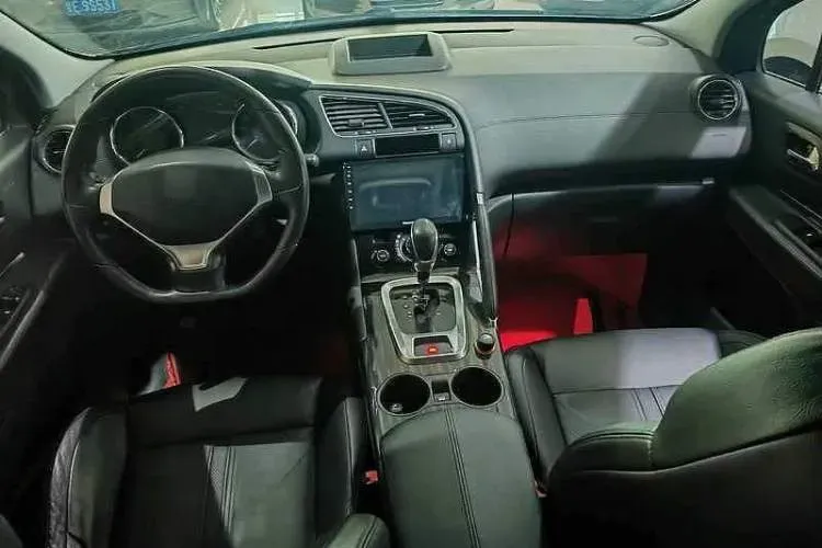 2013 Peugeot 3008 2.0L 147HP L4 6AT,autocango,china used car exporter,china ev exporter,chinese used car exporter,chinese used ev exporter