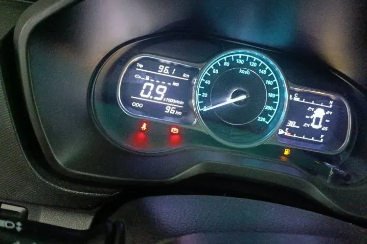 2022 SWM Big Tiger 1.5L 116HP L4 5MT,autocango,china used car exporter,china ev exporter,chinese used car exporter,chinese used ev exporter