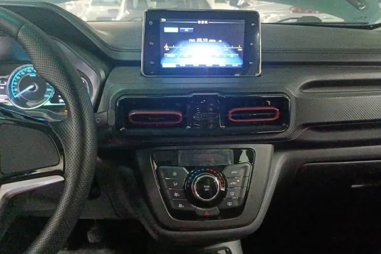 2022 SWM Big Tiger 1.5L 116HP L4 5MT,autocango,china used car exporter,china ev exporter,chinese used car exporter,chinese used ev exporter