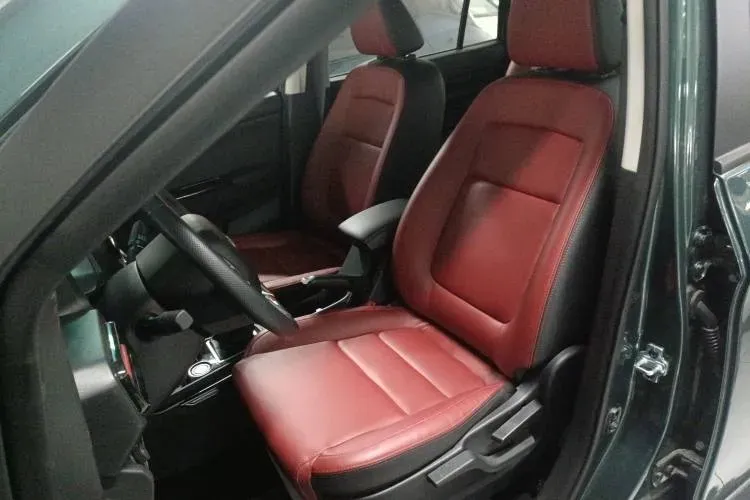 2022 SWM Big Tiger 1.5L 116HP L4 5MT,autocango,china used car exporter,china ev exporter,chinese used car exporter,chinese used ev exporter