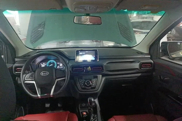 2022 SWM Big Tiger 1.5L 116HP L4 5MT,autocango,china used car exporter,china ev exporter,chinese used car exporter,chinese used ev exporter