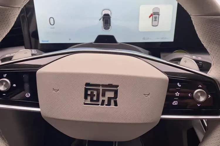 2022 Roewe Whale 2.0T 231HP L4 8AT,autocango,china used car exporter,china ev exporter,chinese used car exporter,chinese used ev exporter