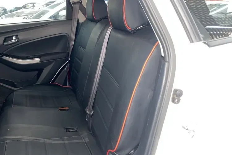 2016 Venucia T70 1.6L 121HP L4 5MT,autocango,china used car exporter,china ev exporter,chinese used car exporter,chinese used ev exporter