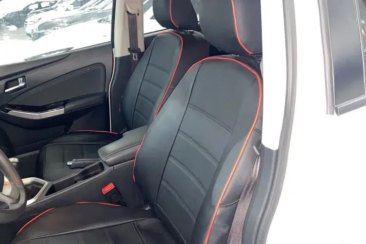 2016 Venucia T70 1.6L 121HP L4 5MT,autocango,china used car exporter,china ev exporter,chinese used car exporter,chinese used ev exporter