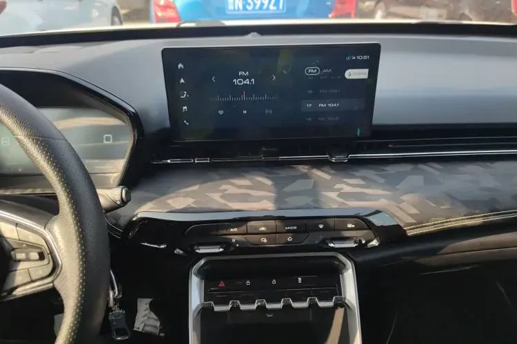 2020 BaoJun RS-3 1.5L 99HP L4 6MT,autocango,china used car exporter,china ev exporter,chinese used car exporter,chinese used ev exporter