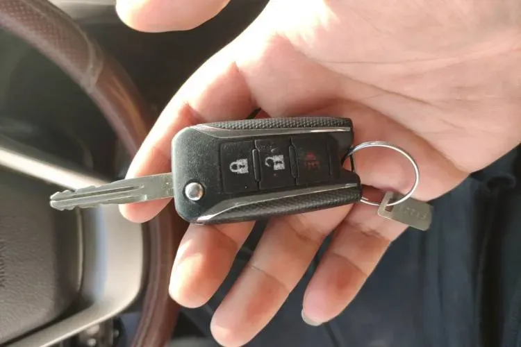 2016 Venucia T70 1.6L 121HP L4 5MT,autocango,china used car exporter,china ev exporter,chinese used car exporter,chinese used ev exporter