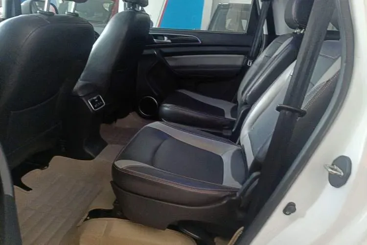 2015 BAIC Hyosow H3 1.5L 113HP L4 5MT,autocango,china used car exporter,china ev exporter,chinese used car exporter,chinese used ev exporter
