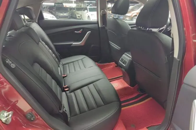 2018 Venucia T90 2.0L 144HP L4 CVT,autocango,china used car exporter,china ev exporter,chinese used car exporter,chinese used ev exporter