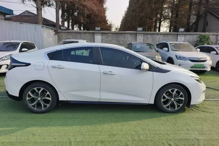 2017 Buick Velite 5 Range Extended 106HP E-CVT REEV 18KWH,autocango,china used car exporter,china ev exporter,chinese used car exporter,chinese used ev exporter