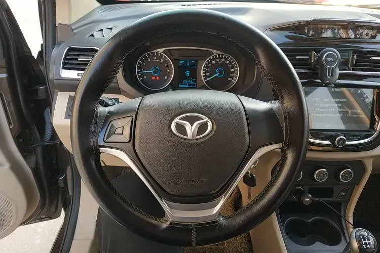 2015 Enranger 737 1.5L 113HP L4 5MT,autocango,china used car exporter,china ev exporter,chinese used car exporter,chinese used ev exporter