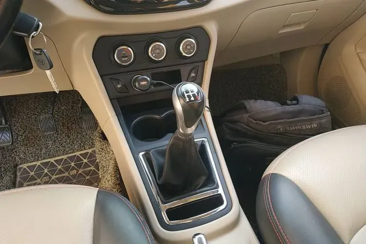 2015 Enranger 737 1.5L 113HP L4 5MT,autocango,china used car exporter,china ev exporter,chinese used car exporter,chinese used ev exporter