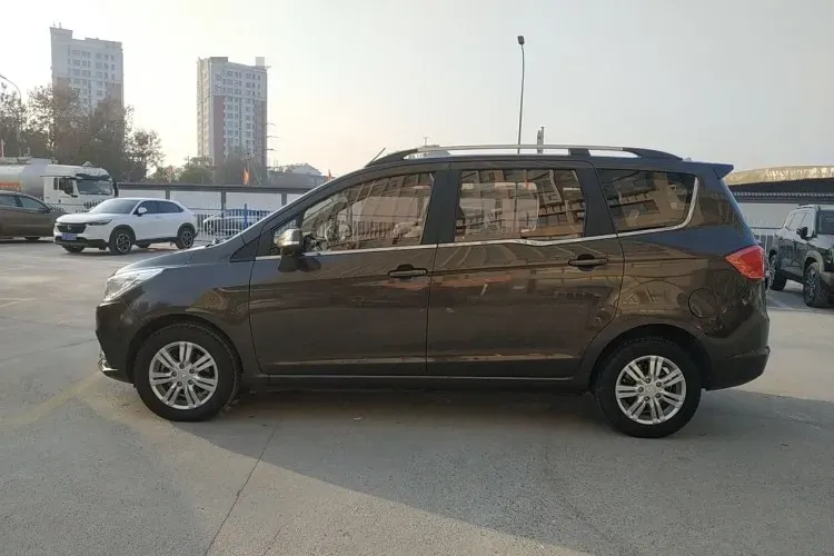 2015 Enranger 737 1.5L 113HP L4 5MT,autocango,china used car exporter,china ev exporter,chinese used car exporter,chinese used ev exporter