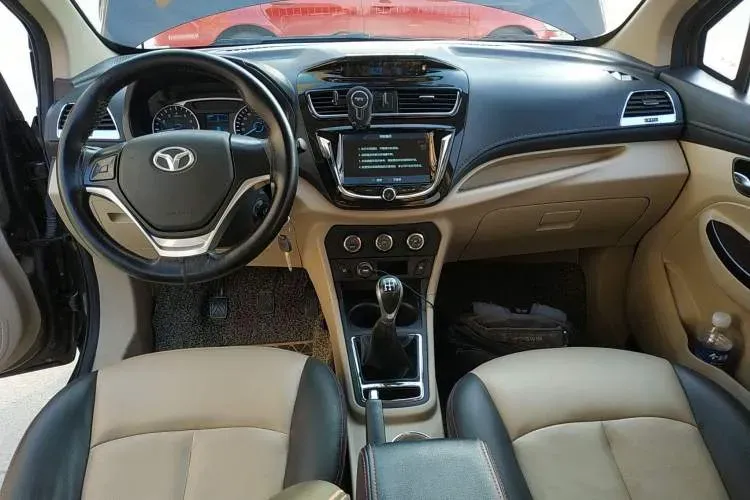 2015 Enranger 737 1.5L 113HP L4 5MT,autocango,china used car exporter,china ev exporter,chinese used car exporter,chinese used ev exporter