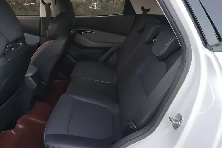 2020 BaoJun RS-3 1.5L 99HP L4 6MT,autocango,china used car exporter,china ev exporter,chinese used car exporter,chinese used ev exporter