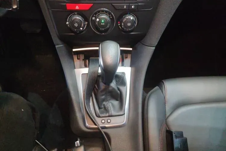 2016 DS 4S 1.2T 136HP L3 6AT,autocango,china used car exporter,china ev exporter,chinese used car exporter,chinese used ev exporter