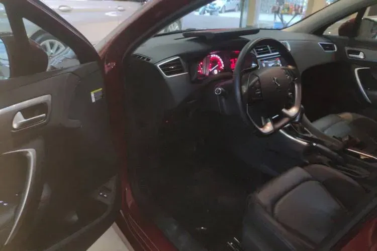 2016 DS 4S 1.2T 136HP L3 6AT,autocango,china used car exporter,china ev exporter,chinese used car exporter,chinese used ev exporter