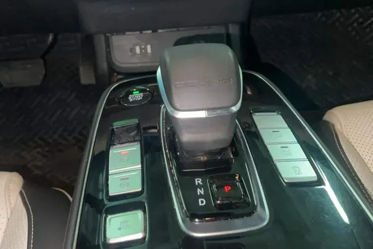 2021 BeiJing Auto EU5 Plus BEV 49.6KWH,autocango,china used car exporter,china ev exporter,chinese used car exporter,chinese used ev exporter