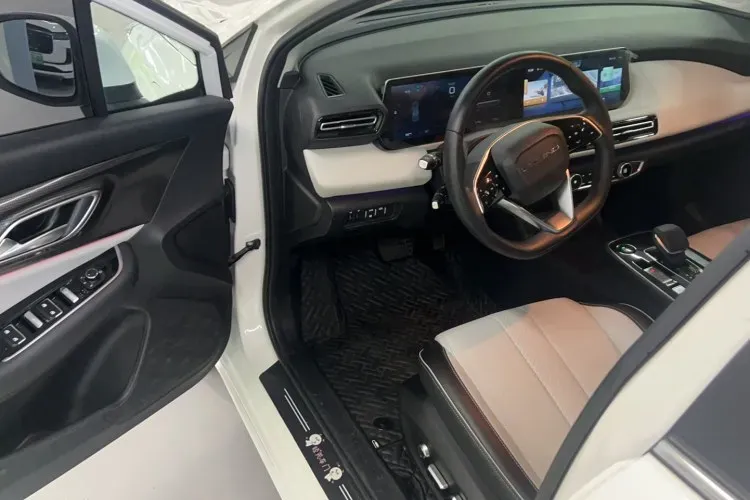 2021 BeiJing Auto EU5 Plus BEV 49.6KWH,autocango,china used car exporter,china ev exporter,chinese used car exporter,chinese used ev exporter