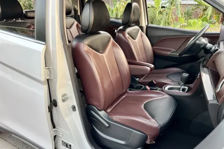 2017 Venucia M50V 1.6L 124HP L4 CVT,autocango,china used car exporter,china ev exporter,chinese used car exporter,chinese used ev exporter