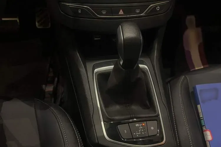 2015 Peugeot 308S 1.2T 136HP L3 6AT,autocango,china used car exporter,china ev exporter,chinese used car exporter,chinese used ev exporter