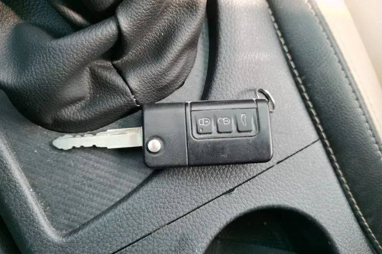 2015 HaiMa Family 1.6L 125HP L4 6MT,autocango,china used car exporter,china ev exporter,chinese used car exporter,chinese used ev exporter