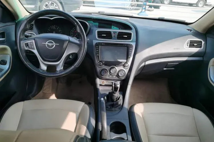 2015 HaiMa Family 1.6L 125HP L4 6MT,autocango,china used car exporter,china ev exporter,chinese used car exporter,chinese used ev exporter