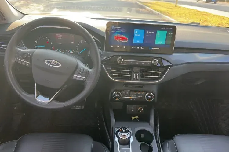 2020 Ford Focus Active 1.5T 174HP L3 8AT,autocango,china used car exporter,china ev exporter,chinese used car exporter,chinese used ev exporter