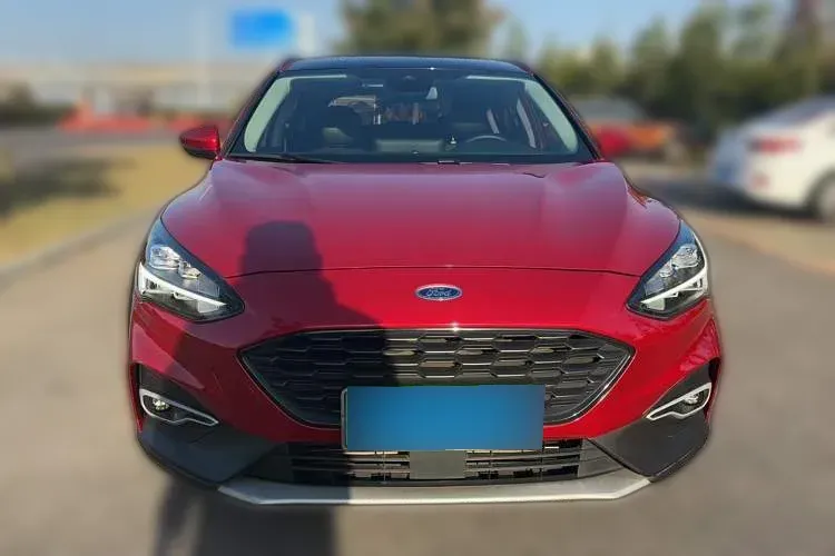 2020 Ford Focus Active 1.5T 174HP L3 8AT,autocango,china used car exporter,china ev exporter,chinese used car exporter,chinese used ev exporter