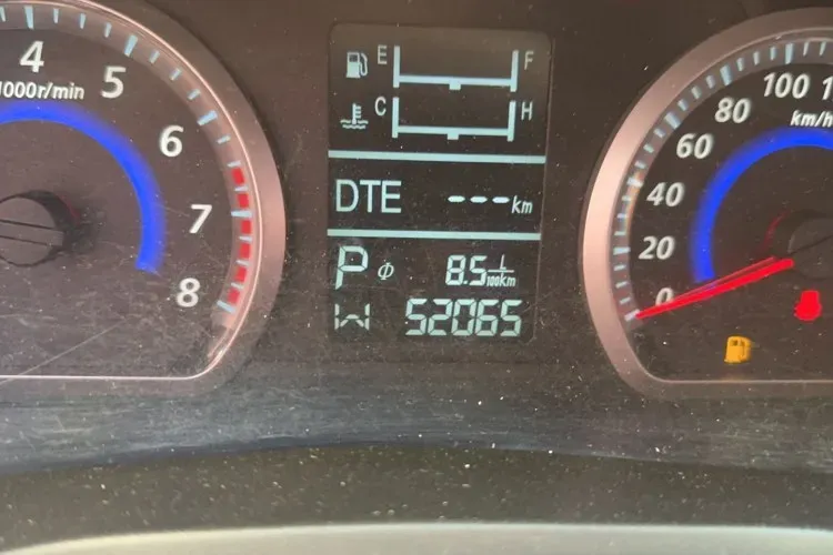 2013 Zotye Z300 1.6L 122HP L4 4AT,autocango,china used car exporter,china ev exporter,chinese used car exporter,chinese used ev exporter