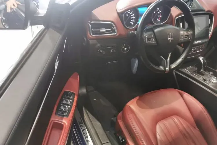 2020 Maserati MC20 3.0T 630HP V6 8DCT,autocango,china used car exporter,china ev exporter,chinese used car exporter,chinese used ev exporter