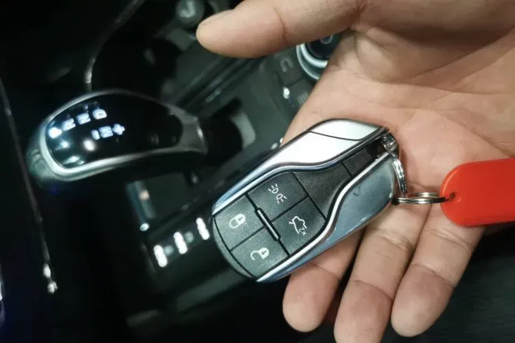 2020 Maserati MC20 3.0T 630HP V6 8DCT,autocango,china used car exporter,china ev exporter,chinese used car exporter,chinese used ev exporter