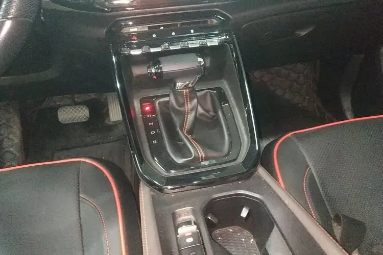 2020 BaoJun RS-3 1.5L 105HP L4 CVT,autocango,china used car exporter,china ev exporter,chinese used car exporter,chinese used ev exporter