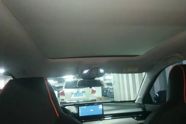 2020 BaoJun RS-3 1.5L 105HP L4 CVT,autocango,china used car exporter,china ev exporter,chinese used car exporter,chinese used ev exporter