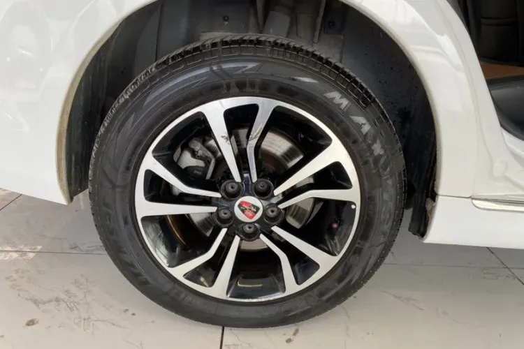 2016 Roewe e550 1.5L 109HP L4 2AT PHEV 12KWH,autocango,china used car exporter,china ev exporter,chinese used car exporter,chinese used ev exporter